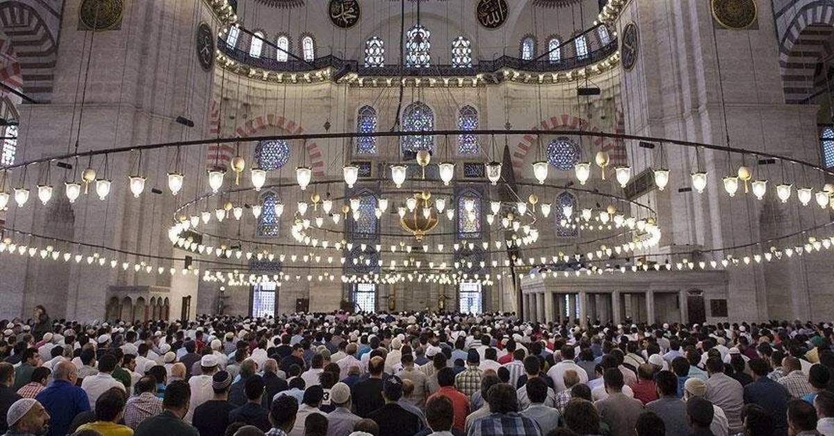 Bayram namazında dikkat çeken mesaj! Gazze deki soykırım son bulsun